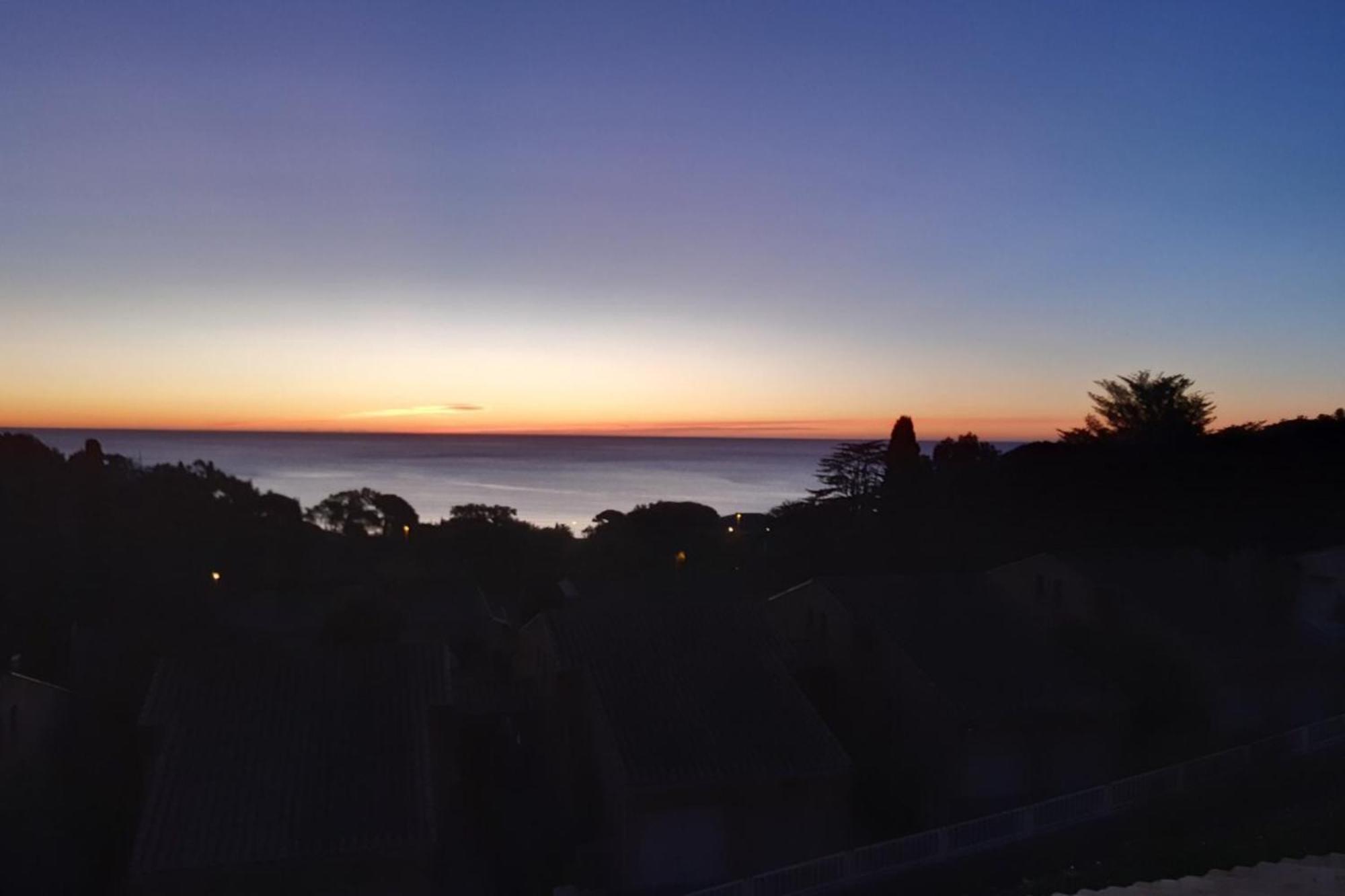 Duplex In Pramousquier - Sea View Apartamento Le Lavandou Exterior foto