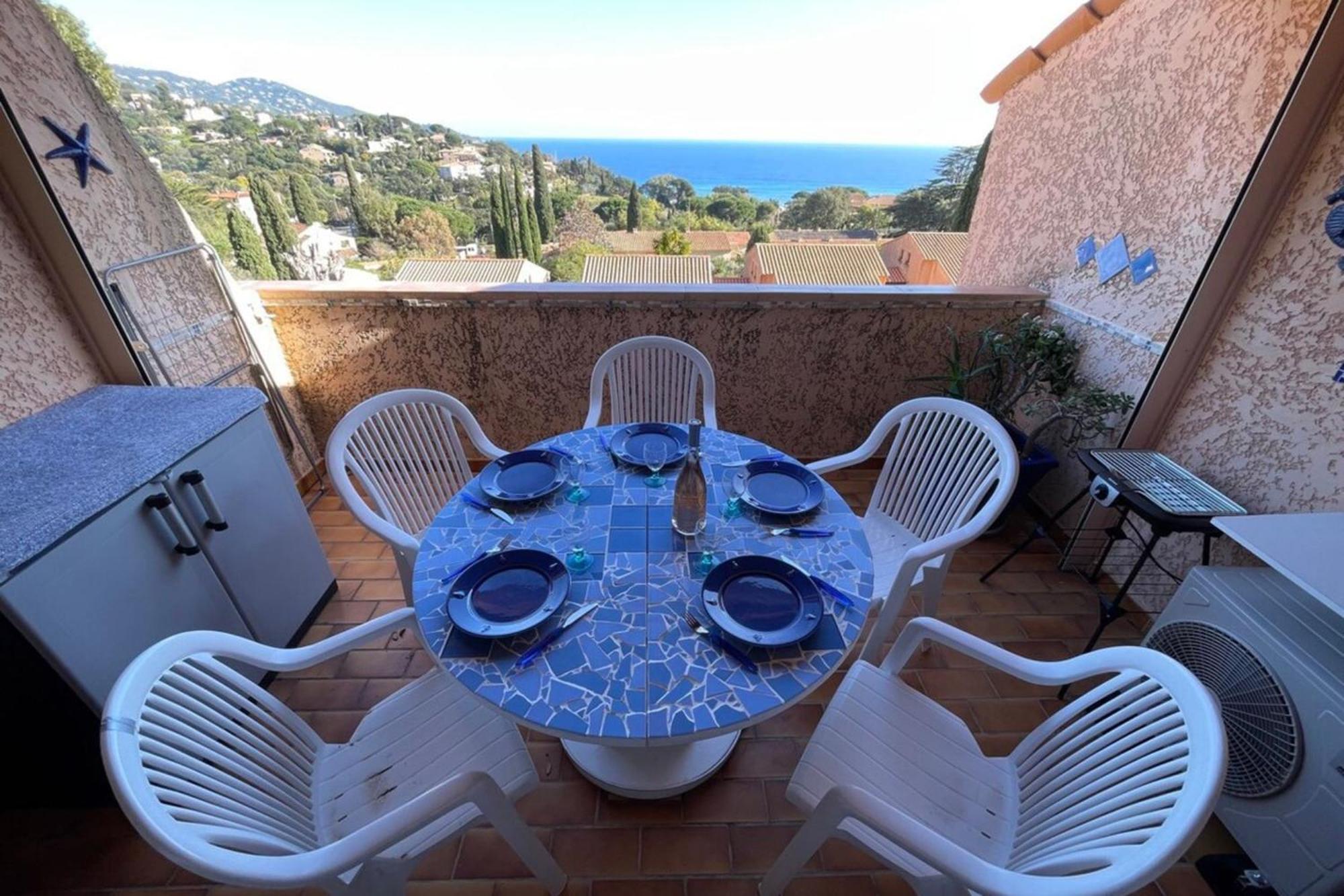 Duplex In Pramousquier - Sea View Apartamento Le Lavandou Exterior foto